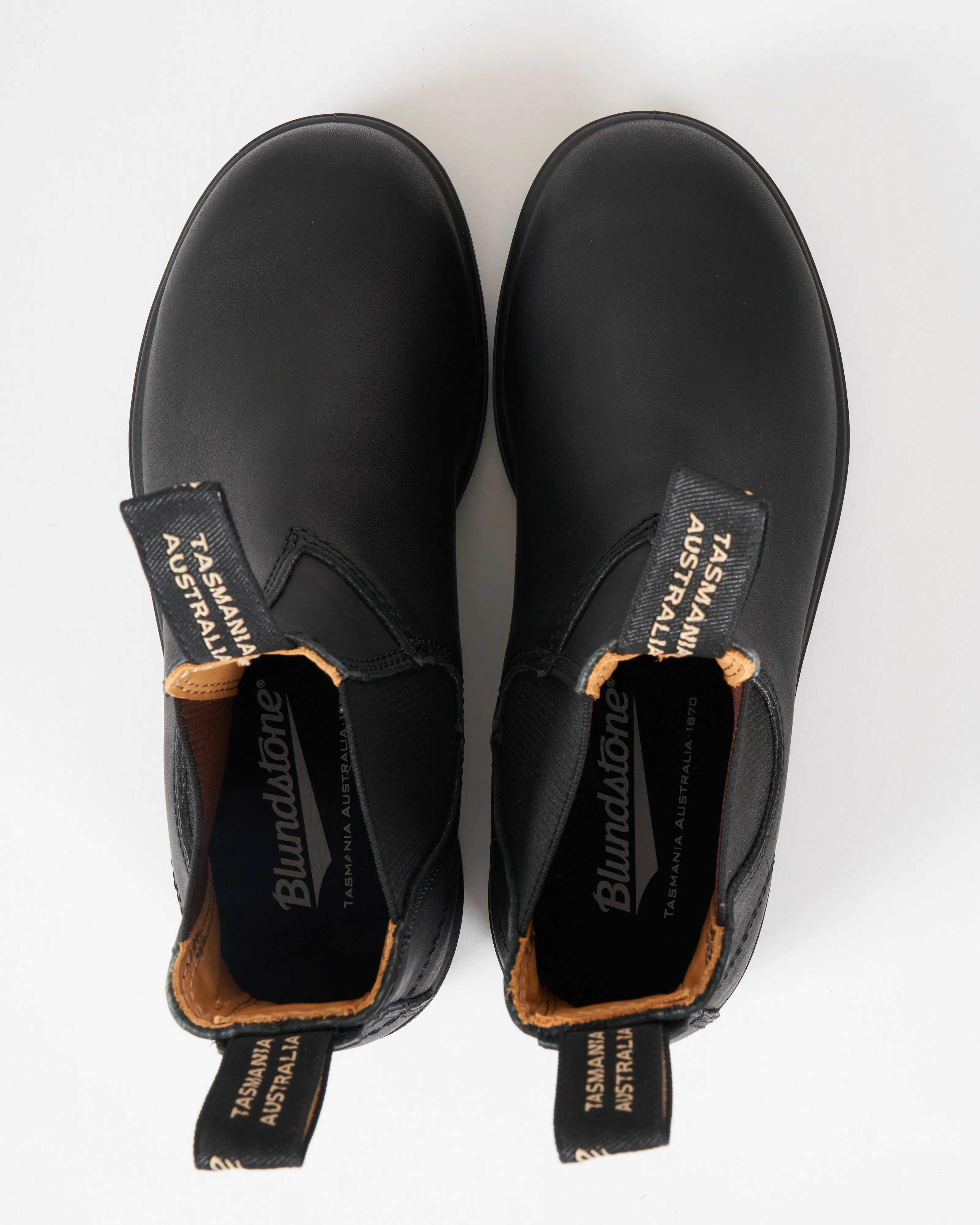 558 black