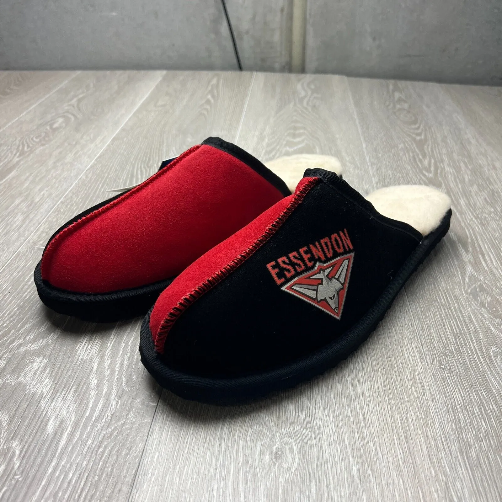 AFL Team Kicks Essendon Bombers Merino Wool Slippers Size US W 14 / M 13