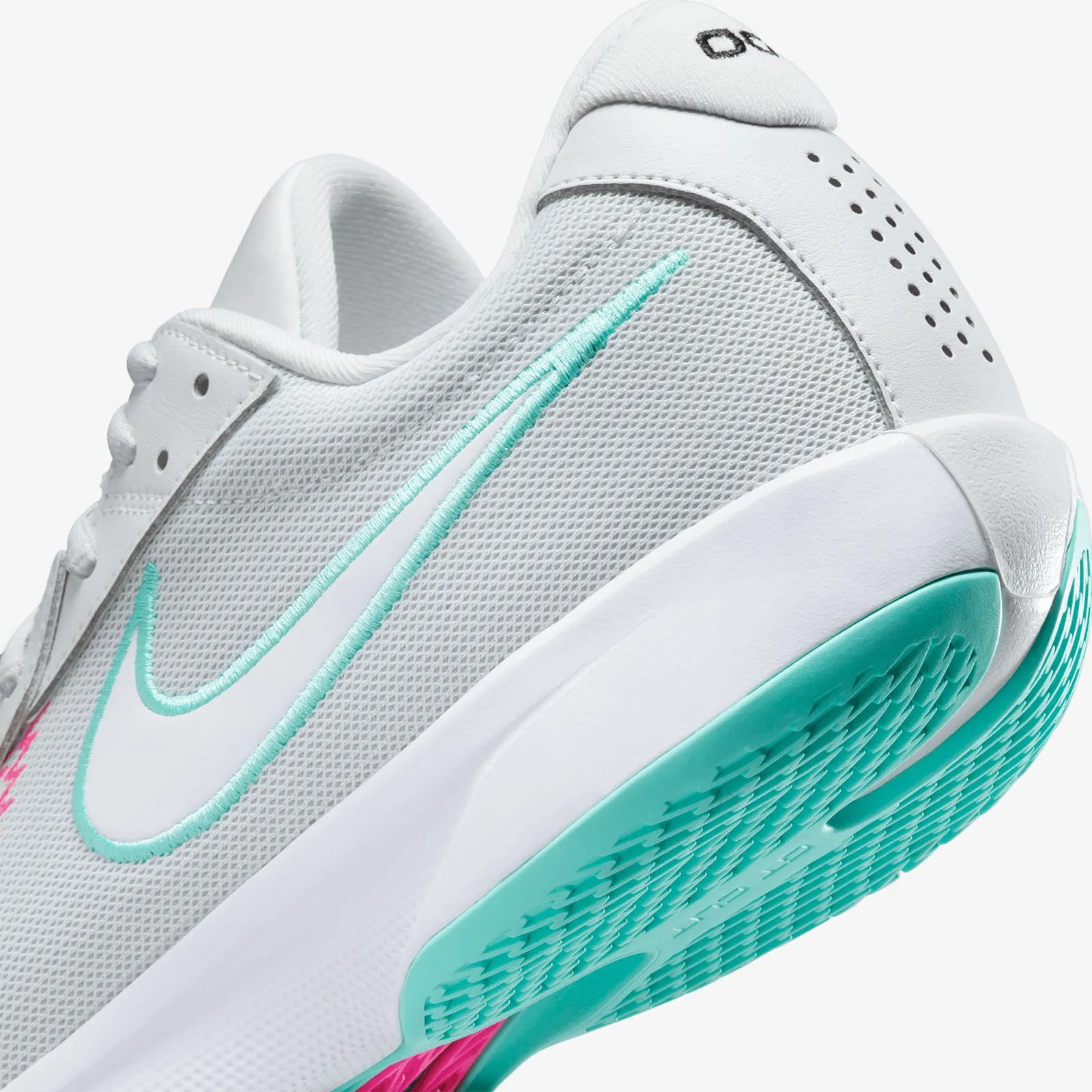 Air Zoom GT Cut Academy - Photon Dust/White/Pink Blast
