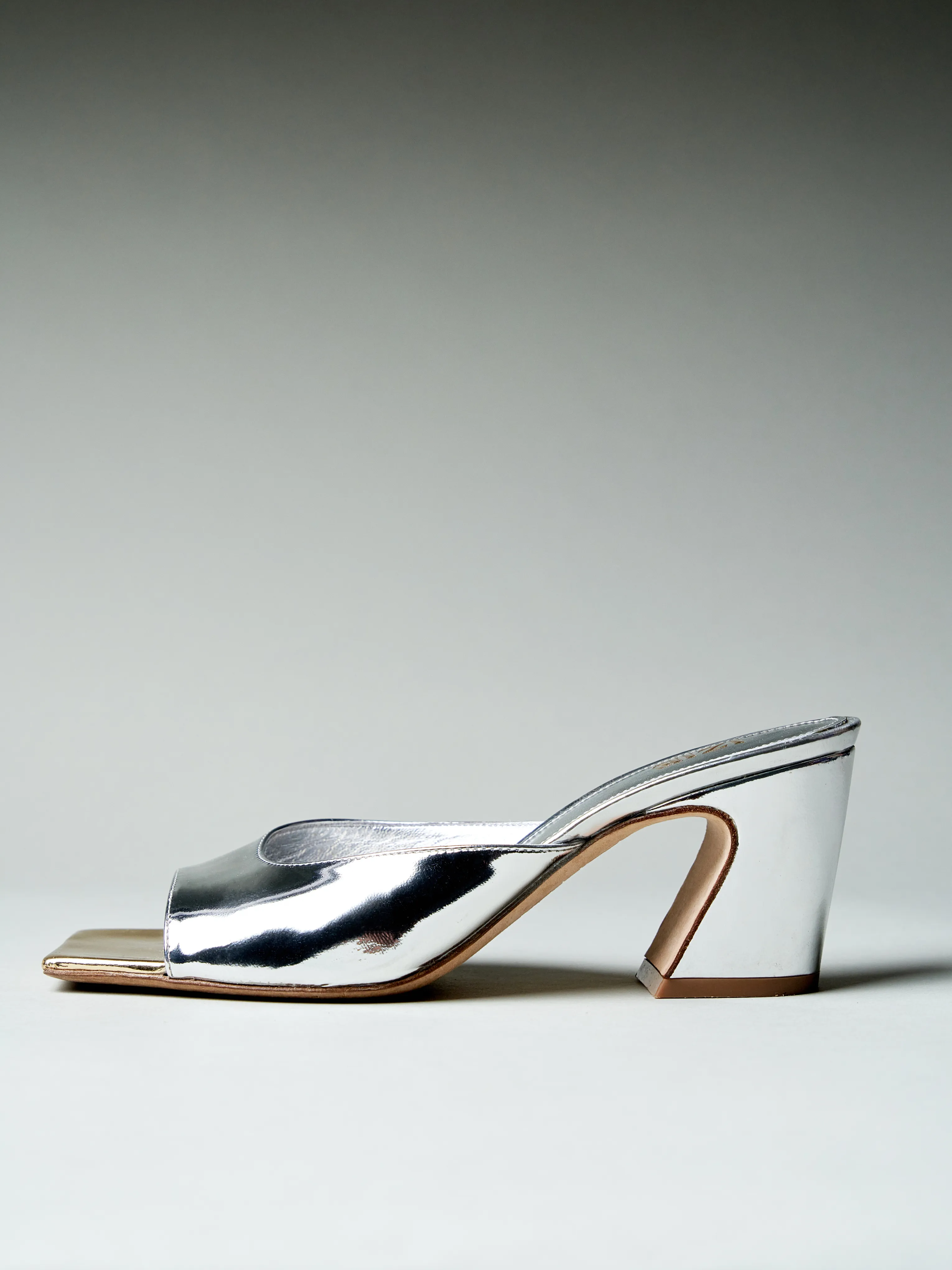 Chester Mule in Silver