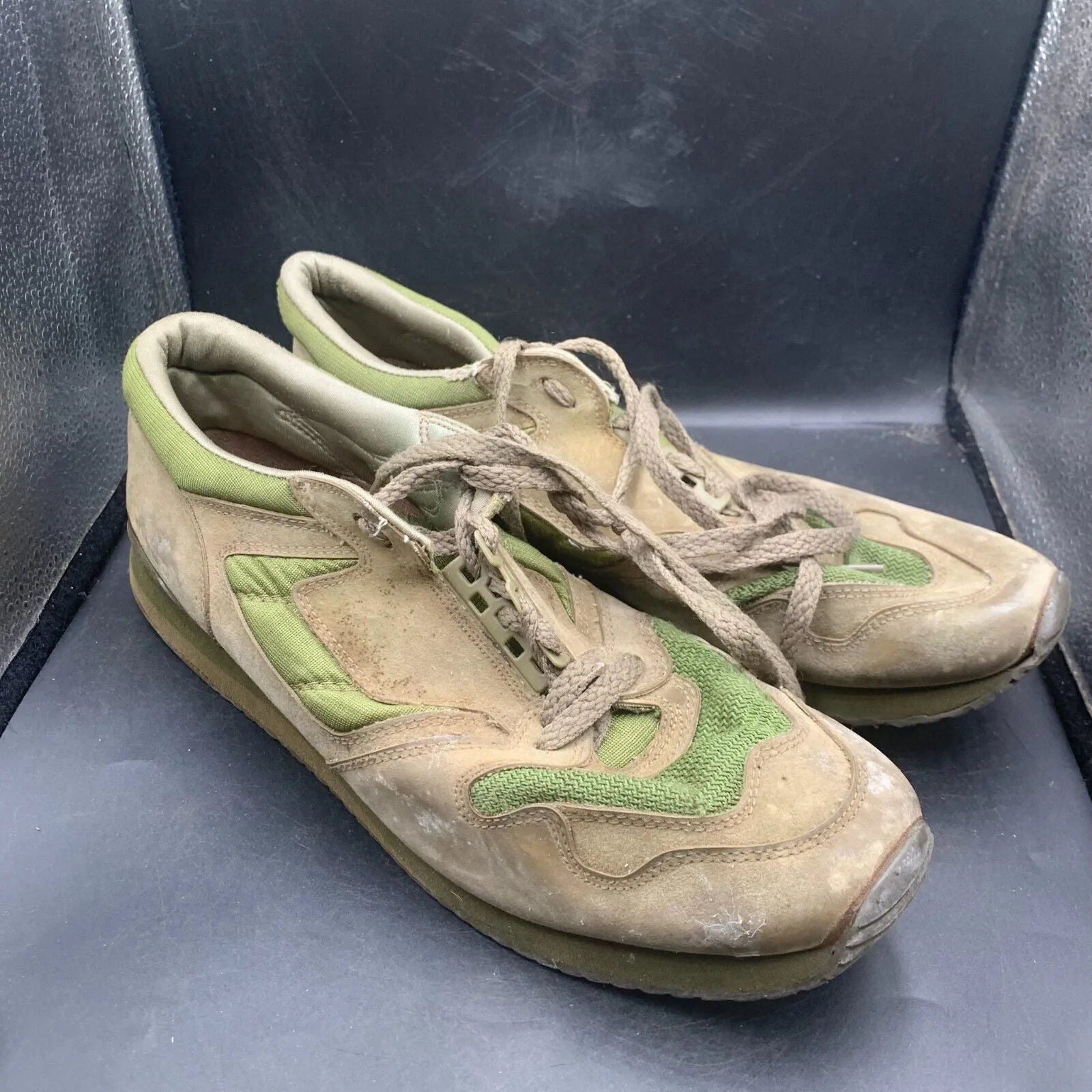Genuine British Army Green PT Running Shoes Gym Trainers - Size UK 12 - EU 47
