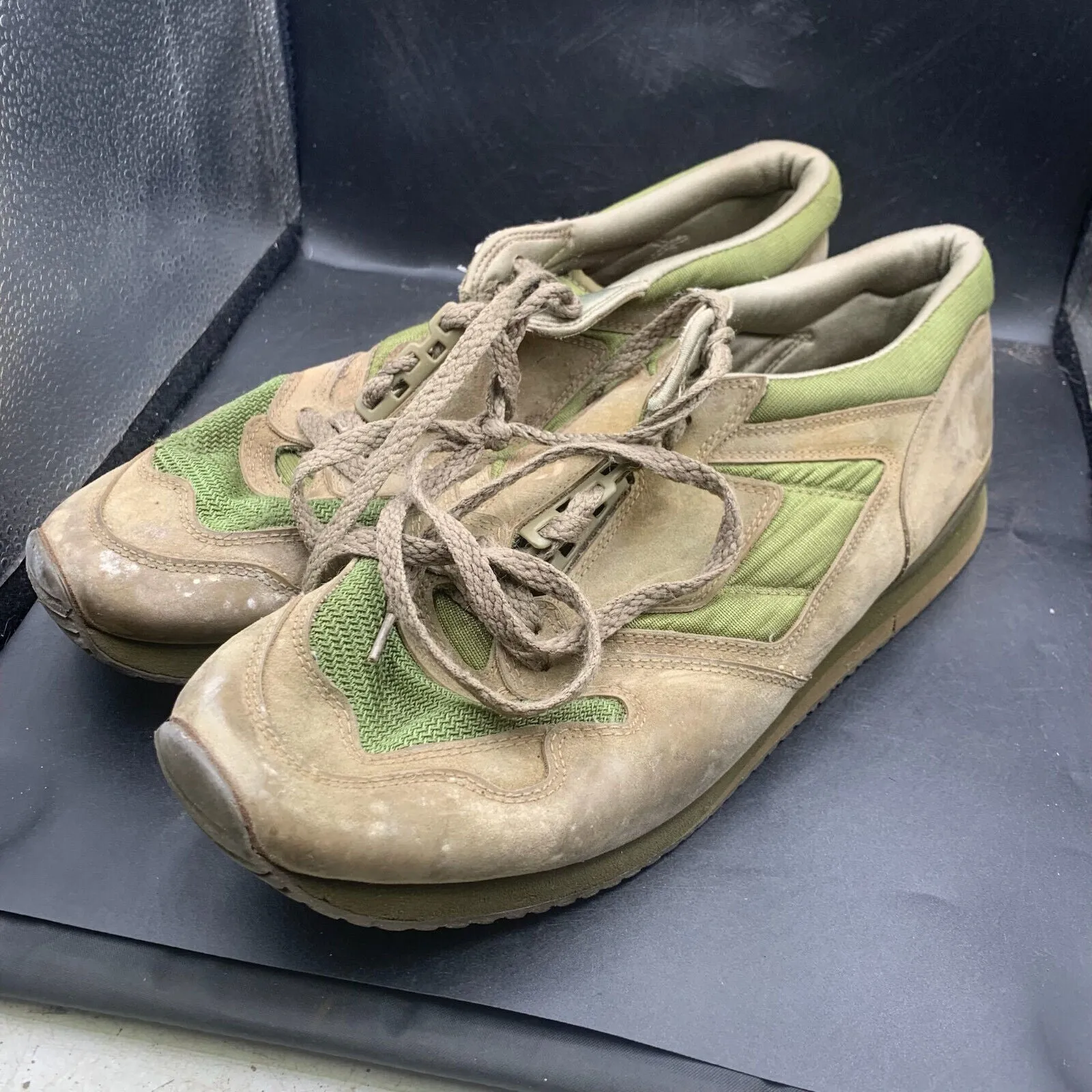 Genuine British Army Green PT Running Shoes Gym Trainers - Size UK 12 - EU 47