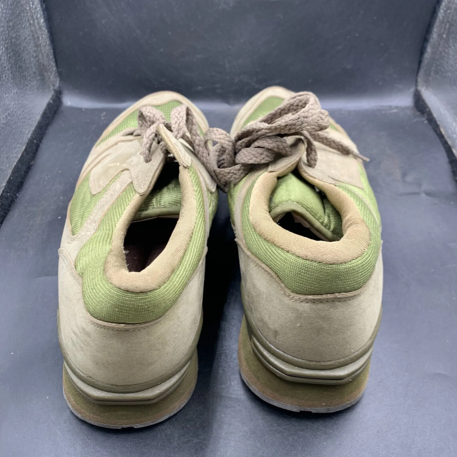 Genuine British Army Green PT Running Shoes Gym Trainers - Size UK 7 - EU 41