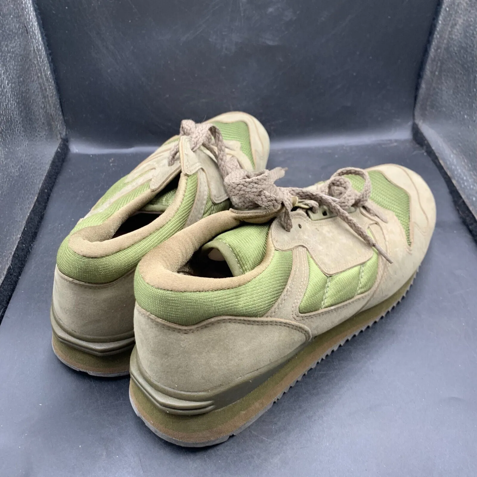 Genuine British Army Green PT Running Shoes Gym Trainers - Size UK 7 - EU 41