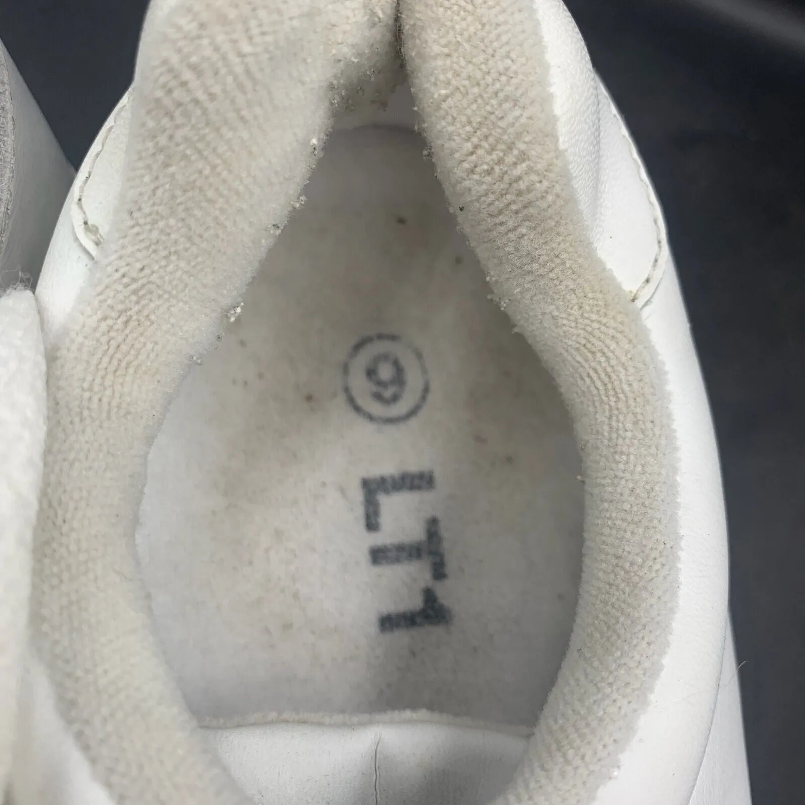 Genuine British Army PT Running Shoes Pumps Gym Trainers - Size UK 9 - EU 43