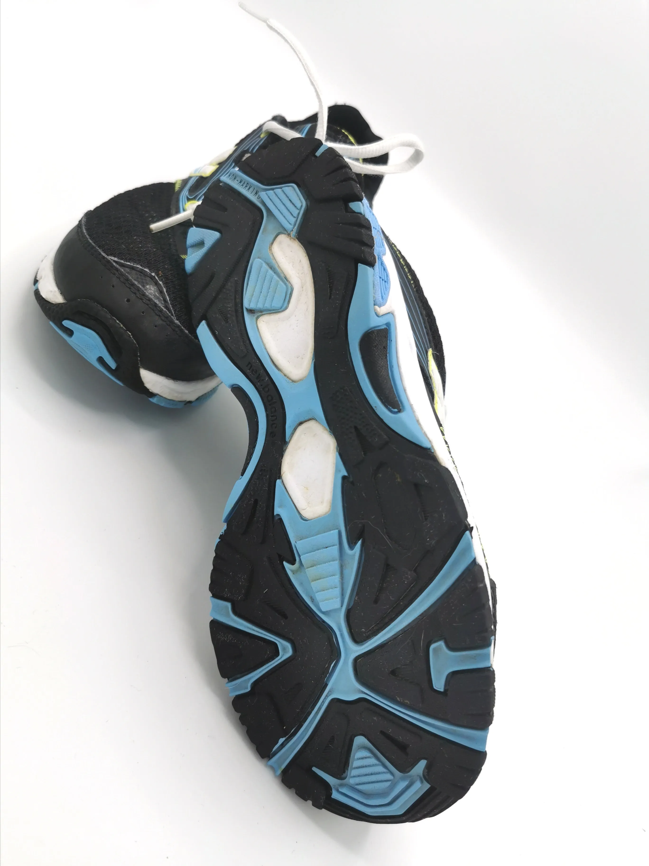 GIRL SIZE 3 YOUTH - NEW BALANCE Kids Running Shoes EUC B12