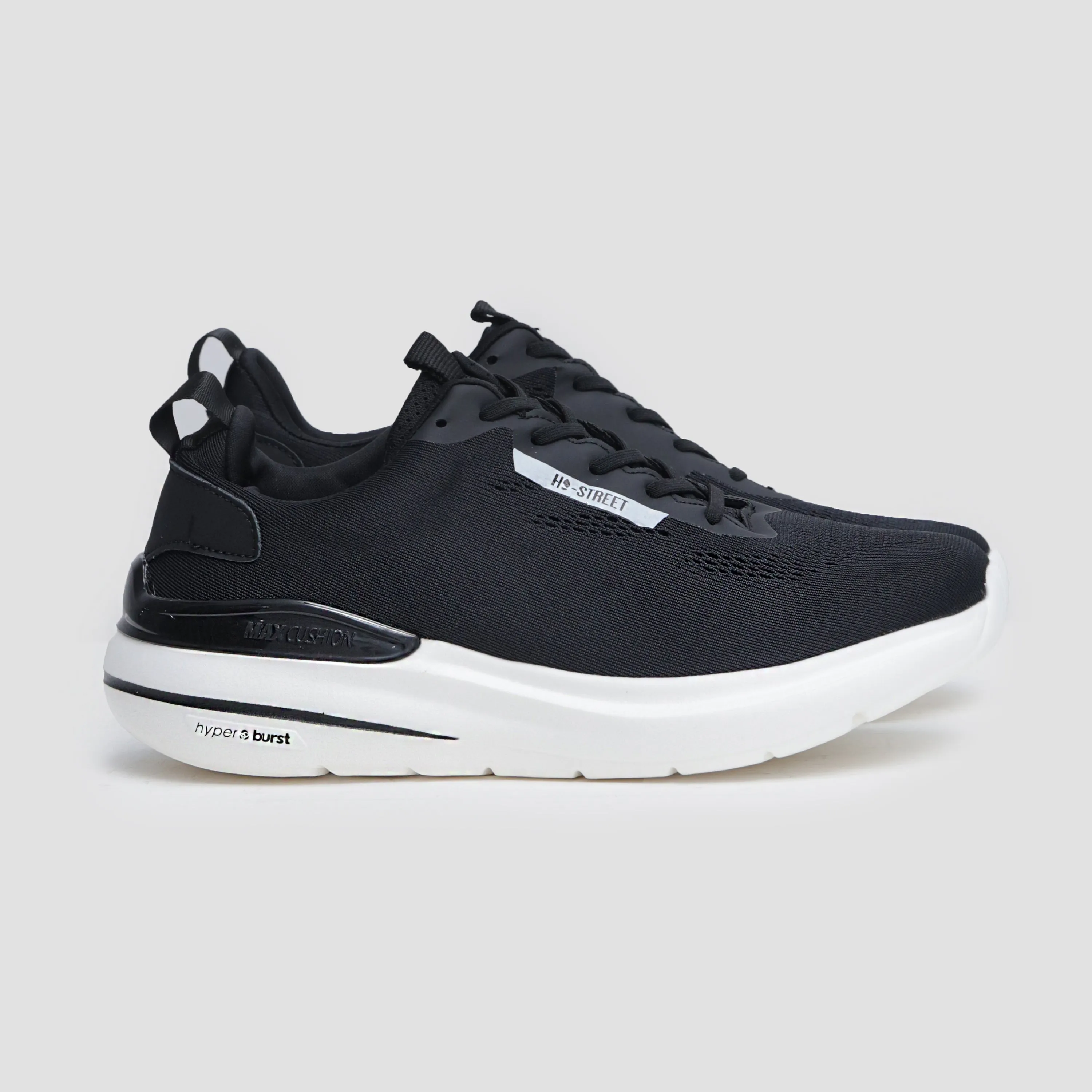 LACE UP COMFORT TRAINER