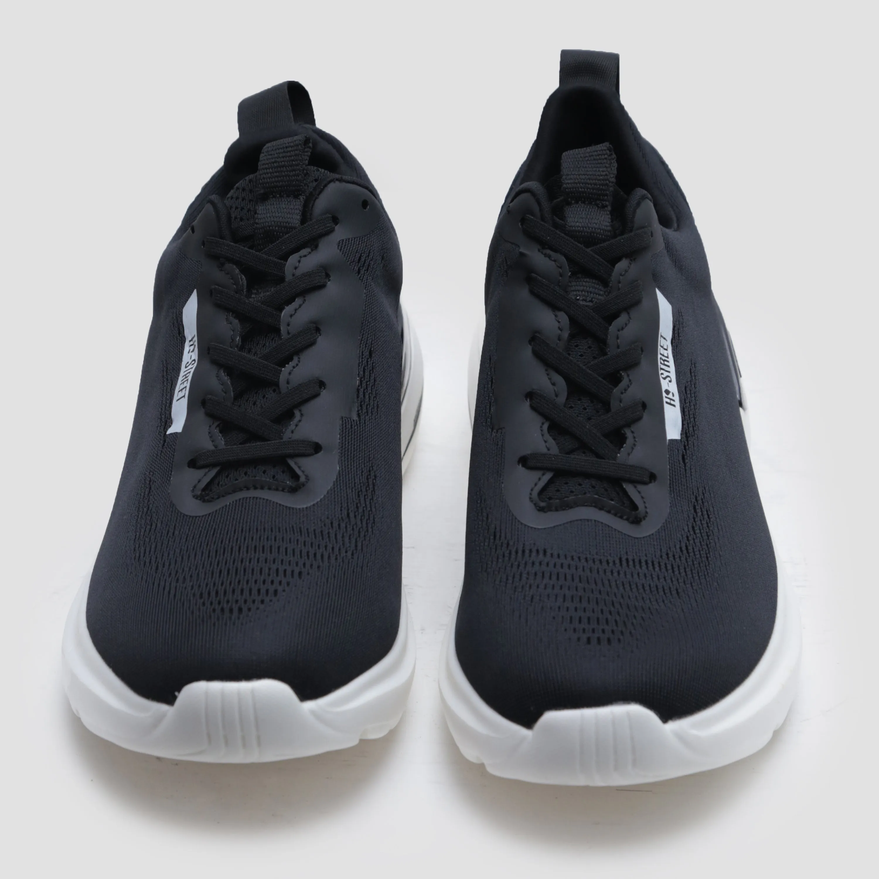 LACE UP COMFORT TRAINER