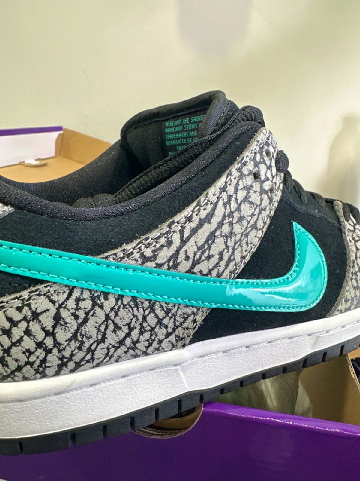 Nike BQ6817 Grey/Clear Jade-Black Dunk Low Pro Trainers UK 6.5 👟