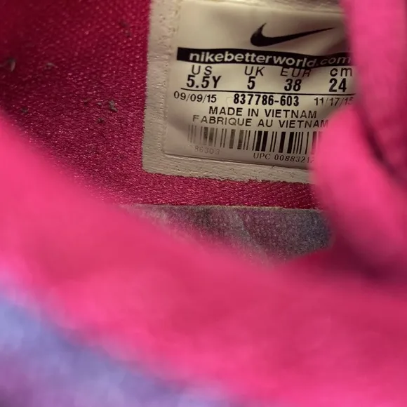 Nike KD 8 Aunt Pearl Breast Cancer Fund Sneakers Youth Size 5.5Y