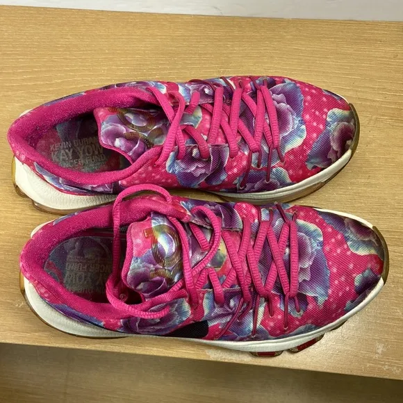 Nike KD 8 Aunt Pearl Breast Cancer Fund Sneakers Youth Size 5.5Y