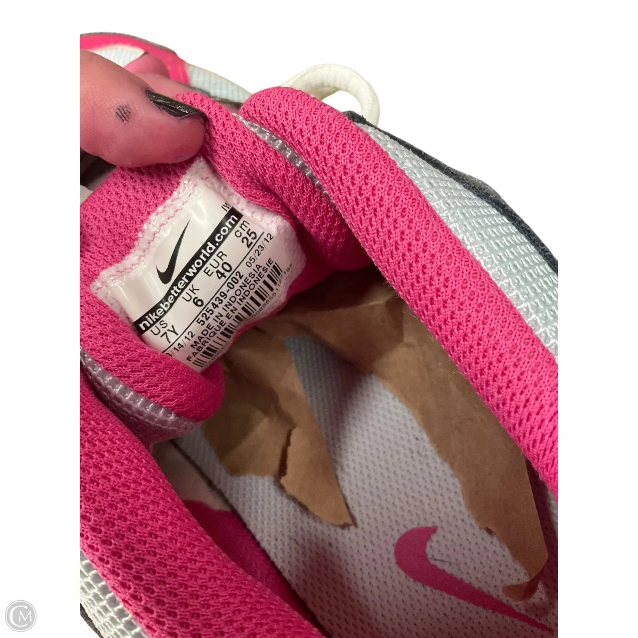 Shoes Athletic By Nike In Grey & Pink, Size: 7