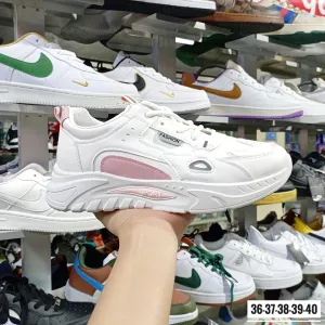 Women's Sneakers
